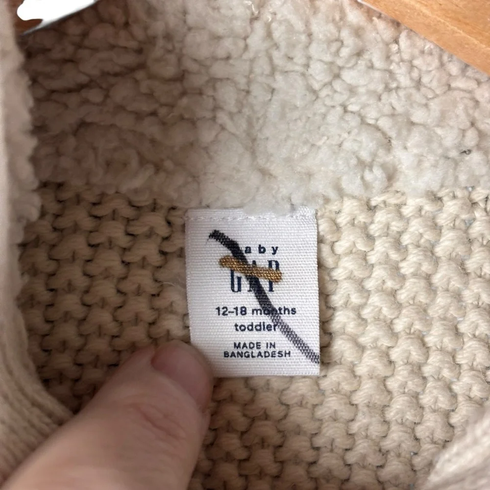 GAP baby cable